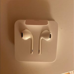 iphone earphones